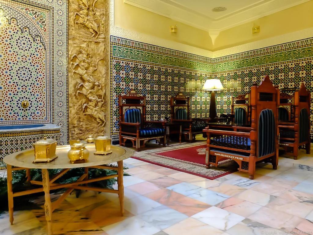 Dar Al Madina Al Kadima Hotel Fez Exterior foto