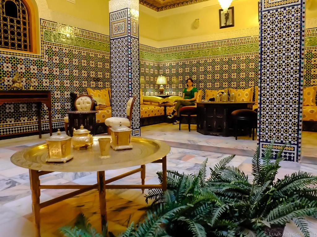Dar Al Madina Al Kadima Hotel Fez Exterior foto