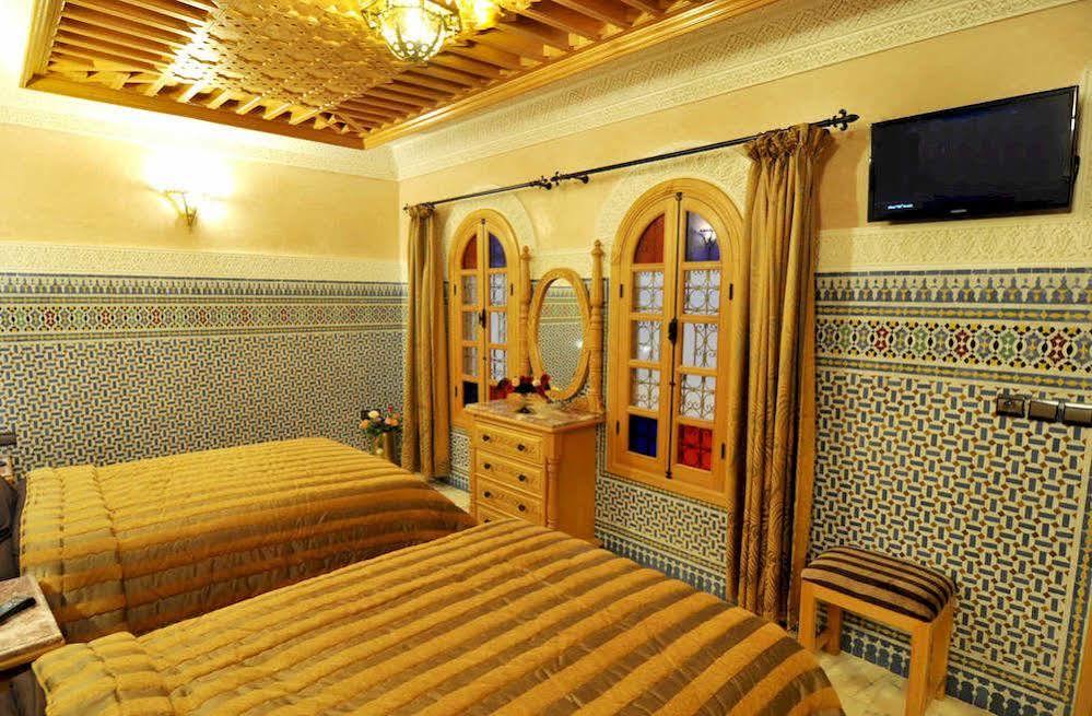 Dar Al Madina Al Kadima Hotel Fez Exterior foto