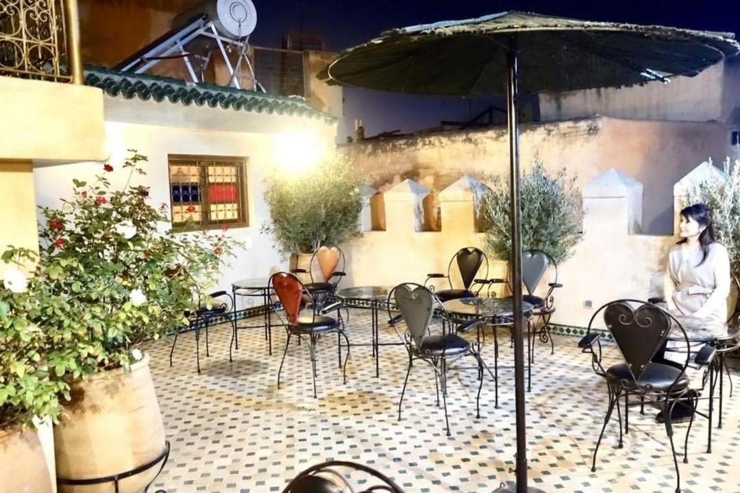 Dar Al Madina Al Kadima Hotel Fez Exterior foto